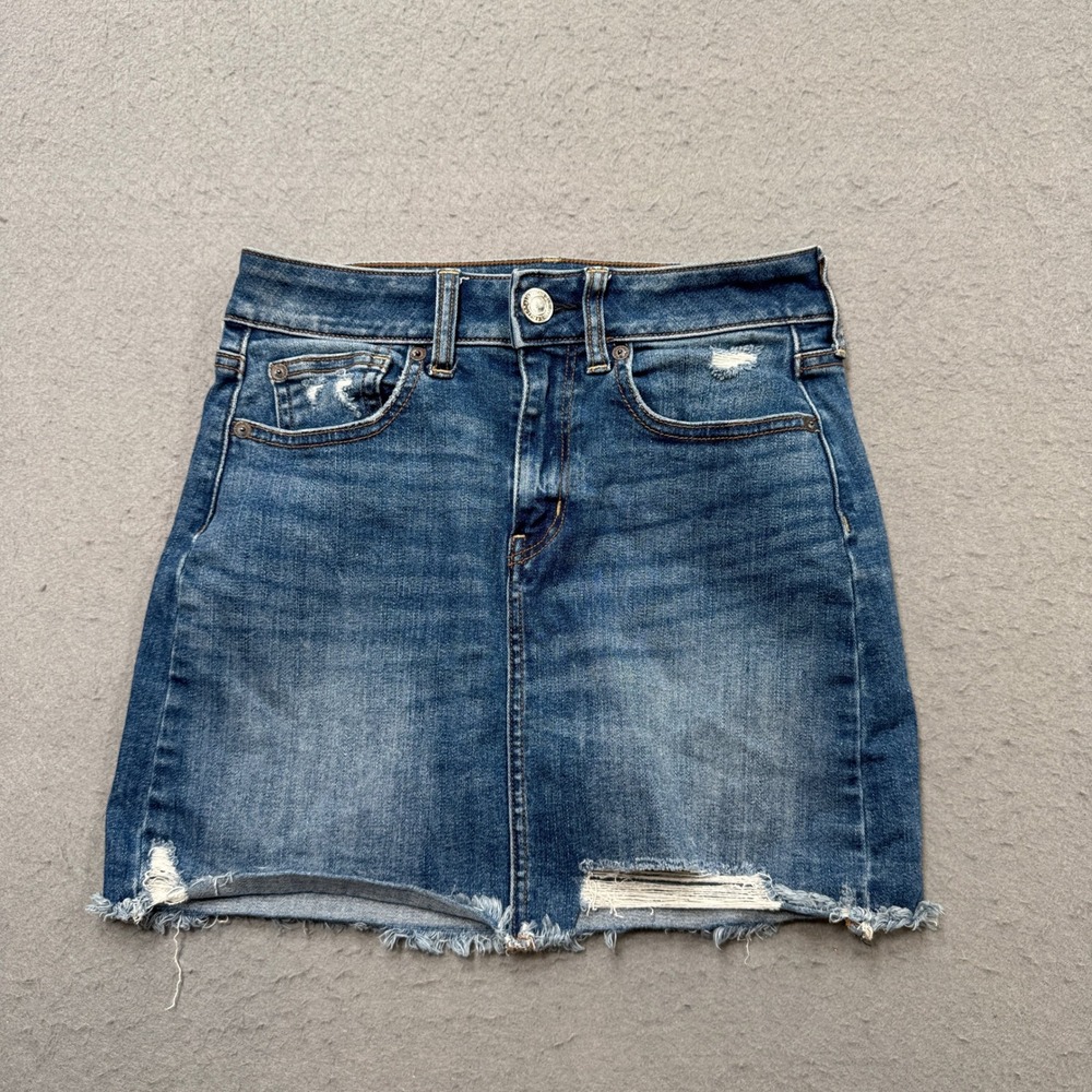 American Eagle Mini Skirt Women's 2 Blue Denim Med Wash Super Stretch Distressed